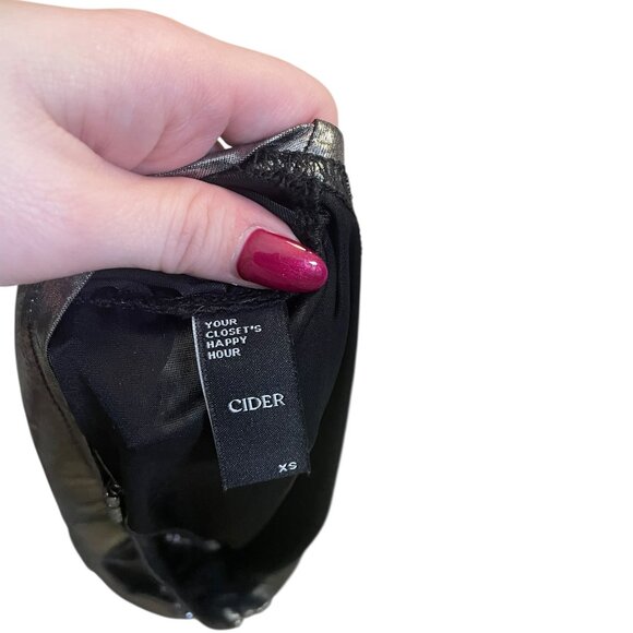 Cider Metallic Silver Crop Blouse XS Adjustable Straps - Picture 5 of 5